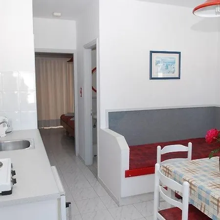 Apartment Lenaki *